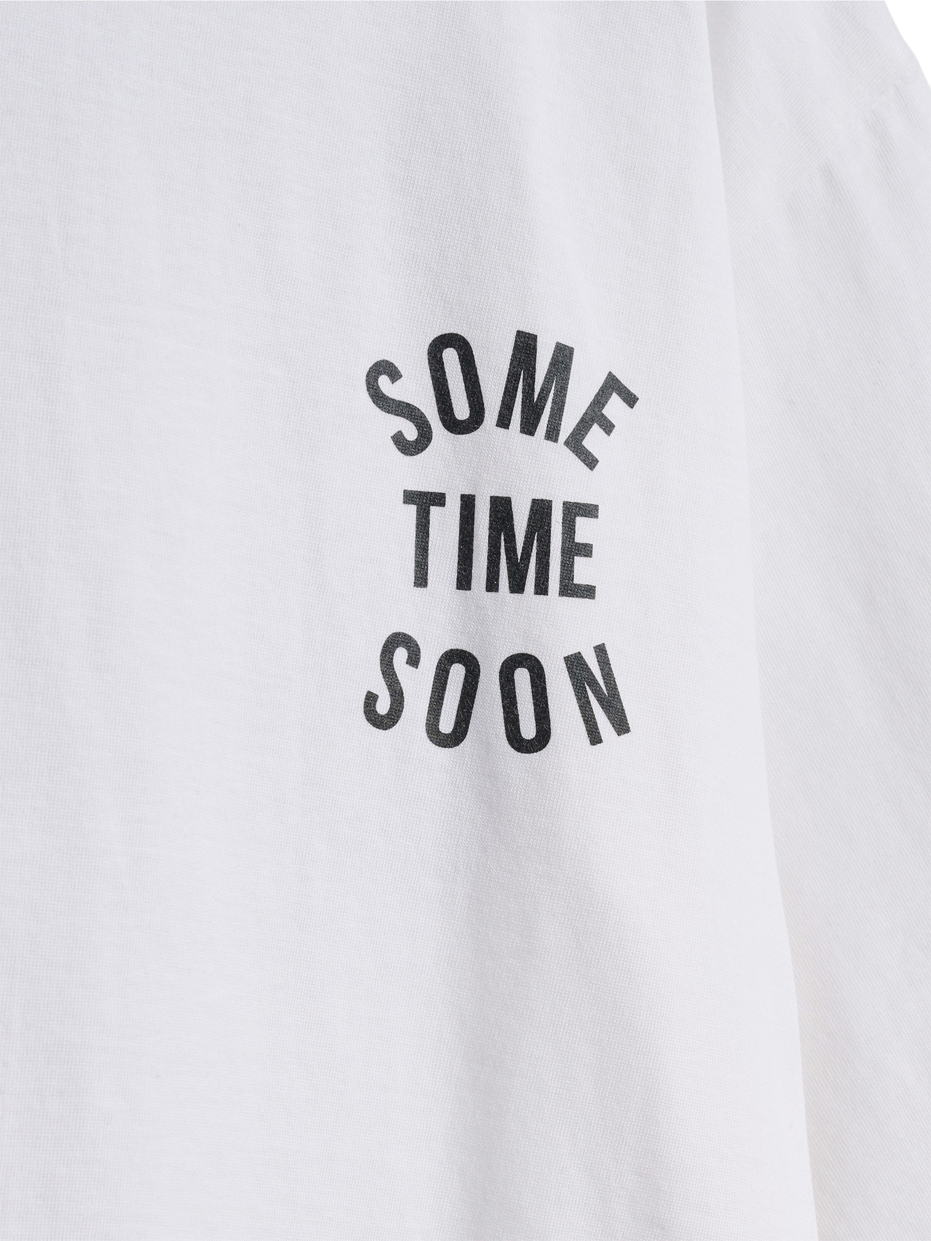 stsREVOLUTIONARY T-SHIRT